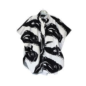 Plus Size Abstract Dolman Sleeve Jacket - B&W - S/M